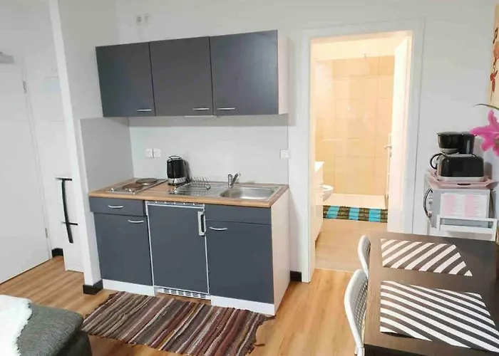 Apartment Restaurant *